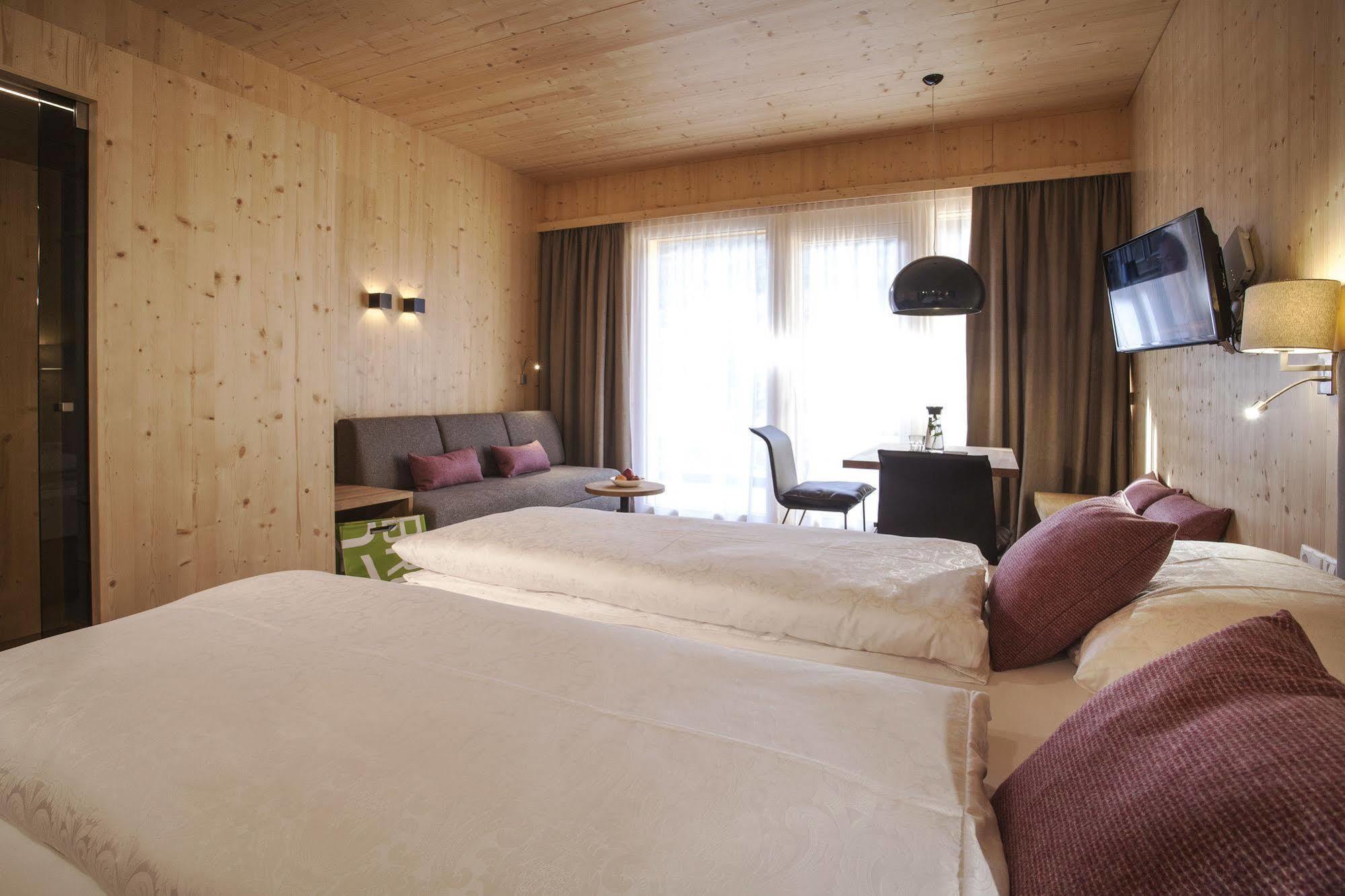 Natuerlich Hell. Aparthotel & Camping Fügen Eksteriør billede