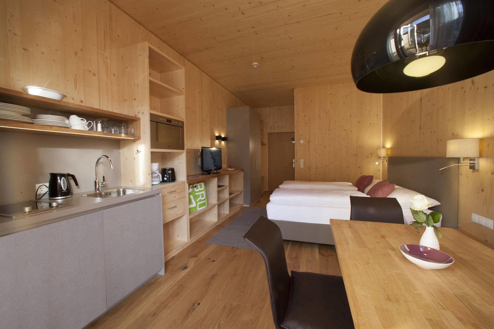 Natuerlich Hell. Aparthotel & Camping Fügen Eksteriør billede
